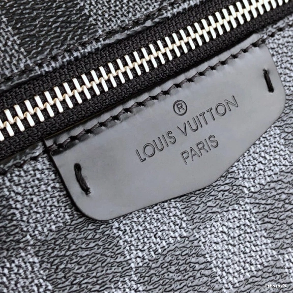 Vuitton Louis JOSH 0130